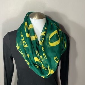 Oregon Ducks Infinity Scarf
Little Earth Productions 
One size
Cozy warm